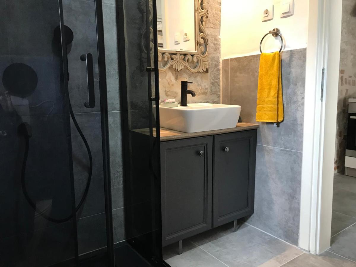 Apartamento Stone House Chiara Seaview Funtana Exterior foto